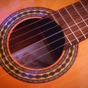 canciones que suenan mejor en guitarra española